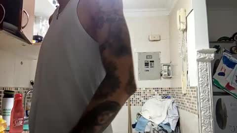 Snapshot of ed_big_cock chatting on October 27, 11:58 am Edd Gallego online show from October 27, 11:58 am