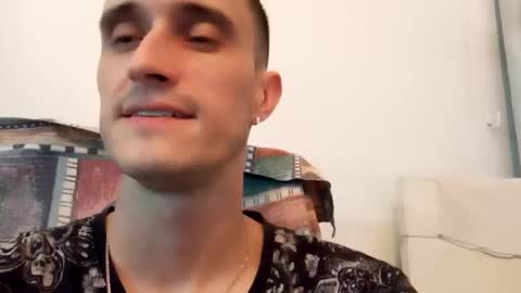 Snapshot of ed_big_cock chatting on November 9, 5:17 am Edd Gallego online show from November 9, 5:17 am