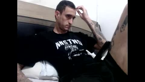 Snapshot of ed_big_cock chatting on January 5, 6:44 pm Edd Gallego online show from January 5, 6:44 pm