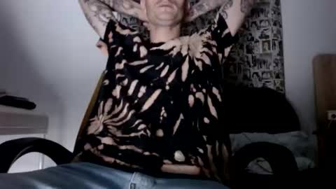 Snapshot of ed_big_cock chatting on February 19, 4:08 am Edd Gallego online show from February 19, 4:08 am