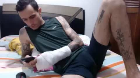 Snapshot of ed_big_cock chatting on March 3, 6:47 pm Edd Gallego online show from March 3, 6:47 pm