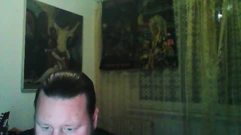 Edward online show from November 15, 6:37 pm