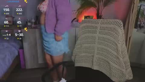 Snapshot of edalyn_af chatting on September 28, 6:02 pm online show from September 28, 6:02 pm