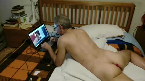 Snapshot of eddy_1968 chatting on February 7, 11:24 pm eddy_1968 online show from February 7, 11:24 pm