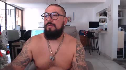 edgarram83 online show from December 11, 7:25 pm