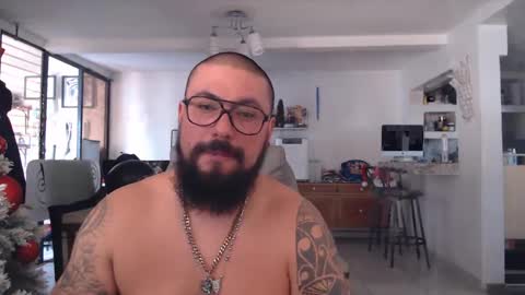 edgarram83 online show from December 12, 8:32 pm