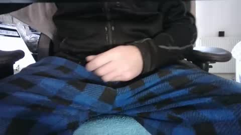 edged biker online show from December 1, 1:16 pm