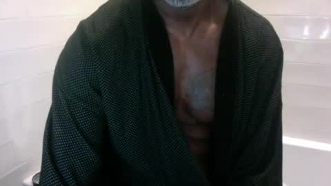 Snapshot of edgingdaddy chatting on July 7, 10:52 am Dad online show from July 7, 10:52 am
