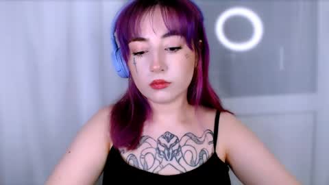 Snapshot of ediefris chatting on May 16, 6:50 pm fickle demon made of clumps of matter online show from May 16, 6:50 pm