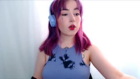Snapshot of ediefris chatting on May 19, 1:22 am fickle demon made of clumps of matter online show from May 19, 1:22 am