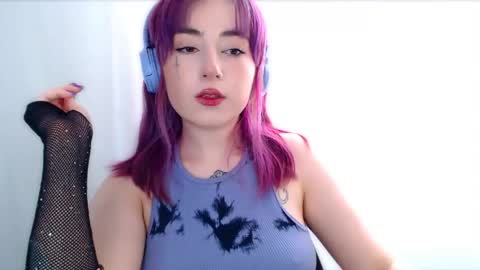 Snapshot of ediefris chatting on May 19, 1:56 am fickle demon made of clumps of matter online show from May 19, 1:56 am