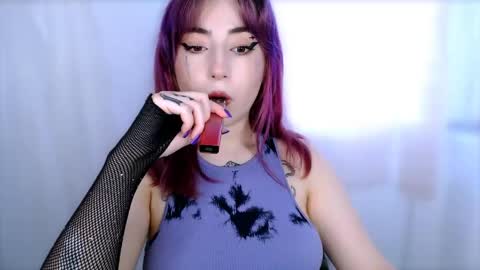 Snapshot of ediefris chatting on May 31, 12:12 pm fickle demon made of clumps of matter online show from May 31, 12:12 pm