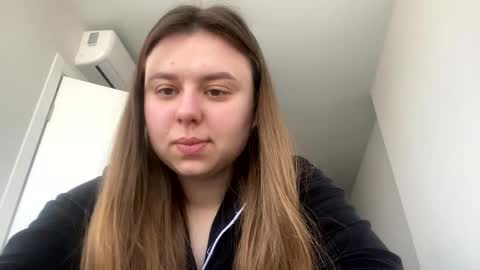 Snapshot of edina77 chatting on March 15, 11:27 am Edina online show from March 15, 11:27 am