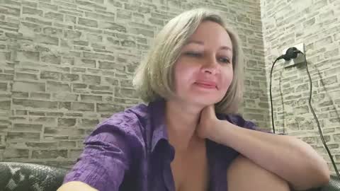 Snapshot of edithmanning chatting on December 28, 8:05 am edithmanning online show from December 28, 8:05 am