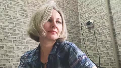 Snapshot of edithmanning chatting on January 9, 9:37 am edithmanning online show from January 9, 9:37 am