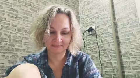 Snapshot of edithmanning chatting on January 13, 7:32 am edithmanning online show from January 13, 7:32 am