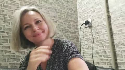 Snapshot of edithmanning chatting on January 16, 9:05 am edithmanning online show from January 16, 9:05 am