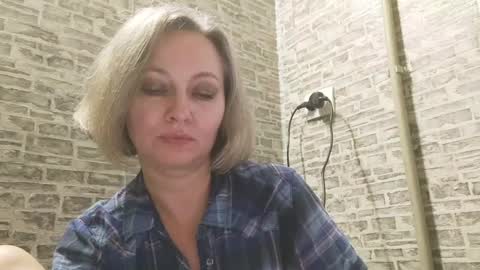 Snapshot of edithmanning chatting on January 20, 1:42 pm edithmanning online show from January 20, 1:42 pm