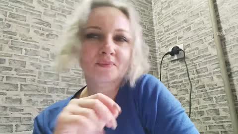 Snapshot of edithmanning chatting on January 25, 10:19 am edithmanning online show from January 25, 10:19 am