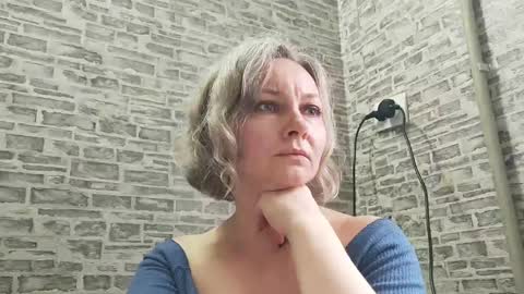 Snapshot of edithmanning chatting on January 26, 10:12 am edithmanning online show from January 26, 10:12 am