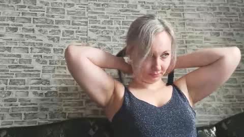 Snapshot of edithmanning chatting on March 5, 8:10 am edithmanning online show from March 5, 8:10 am