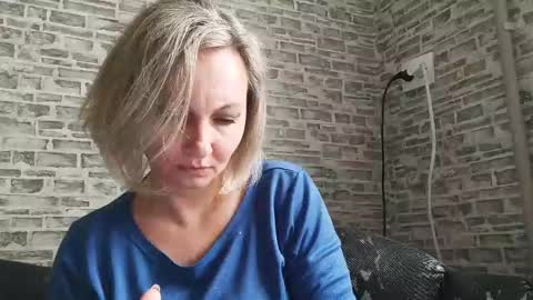 Snapshot of edithmanning chatting on March 6, 9:36 am edithmanning online show from March 6, 9:36 am