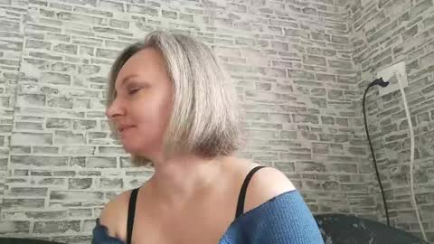 Snapshot of edithmanning chatting on March 10, 6:05 am edithmanning online show from March 10, 6:05 am