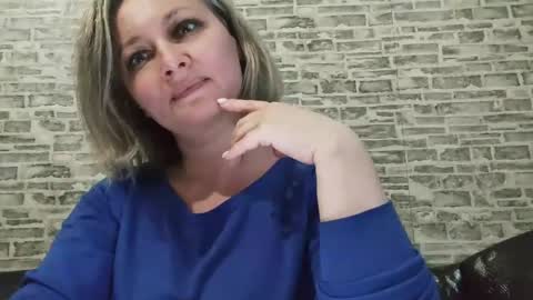 Snapshot of edithmanning chatting on March 11, 3:23 pm edithmanning online show from March 11, 3:23 pm