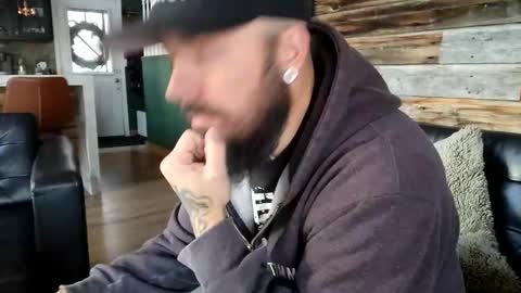 Justforfun online show from December 3, 3:44 pm