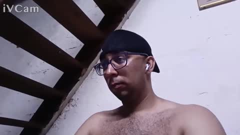 Snapshot of edrik_92 chatting on May 30, 5:04 am edrik_92 online show from May 30, 5:04 am