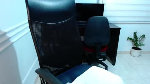 Snapshot of eduard_amun chatting on May 21, 7:10 pm eduard_amun online show from May 21, 7:10 pm