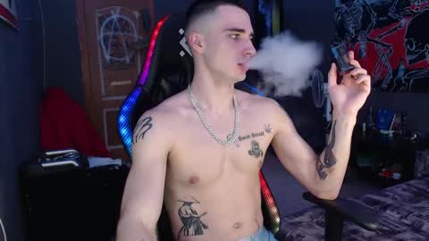 Eduar online show from December 25, 11:22 am