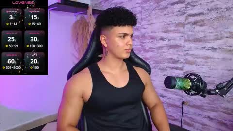 Snapshot of edward__clarck chatting on October 2, 2:29 am EDWARD CLARCK online show from October 2, 2:29 am