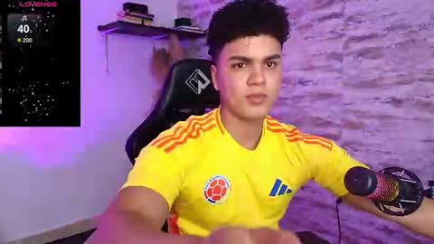 Snapshot of edward__clarck chatting on July 8, 12:48 am EDWARD CLARCK online show from July 8, 12:48 am