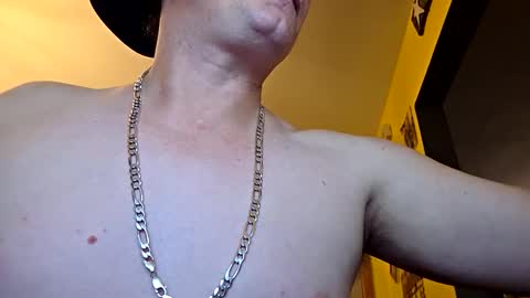 Snapshot of edwardaims_2please chatting on October 22, 2:12 am edwardaims_2please online show from October 22, 2:12 am