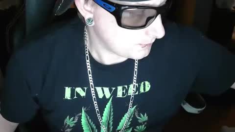 edwardaims_2please online show from March 10, 2:27 am