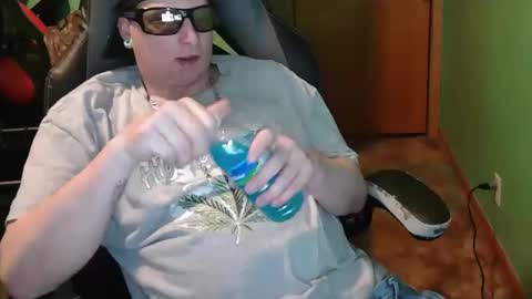 edwardaims_2please online show from April 3, 3:15 am