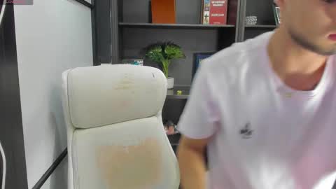 Edward Ross online show from February 9, 7:30 pm