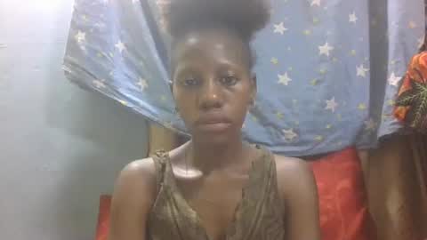 Snapshot of edwige770943 chatting on April 15, 2:40 am edwige770943 online show from April 15, 2:40 am