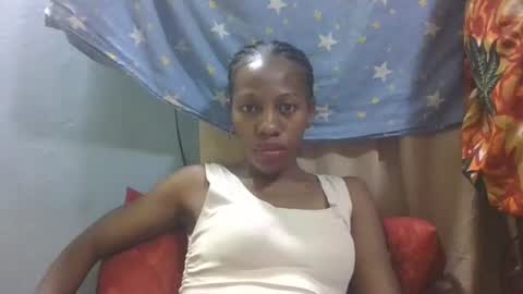 Snapshot of edwige770943 chatting on April 16, 5:08 am edwige770943 online show from April 16, 5:08 am