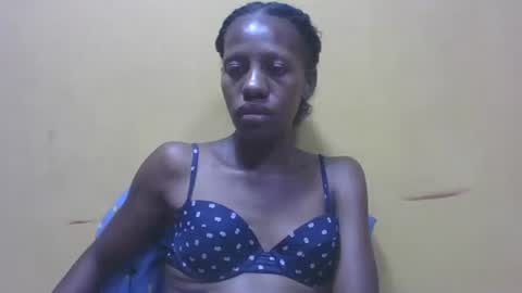 Snapshot of edwige770943 chatting on April 18, 6:34 pm edwige770943 online show from April 18, 6:34 pm