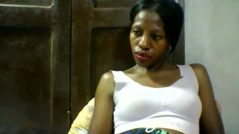 Snapshot of edwige770943 chatting on April 29, 5:41 pm edwige770943 online show from April 29, 5:41 pm