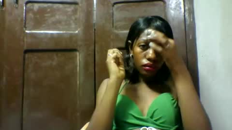 Snapshot of edwige770943 chatting on April 30, 5:47 am edwige770943 online show from April 30, 5:47 am