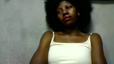 Snapshot of edwige770943 chatting on May 9, 9:36 am edwige770943 online show from May 9, 9:36 am