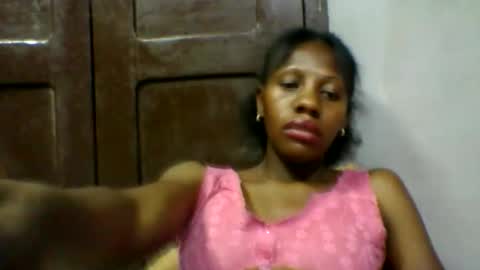 Snapshot of edwige770943 chatting on May 11, 4:15 pm edwige770943 online show from May 11, 4:15 pm