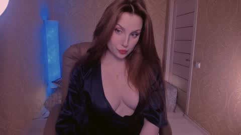 Snapshot of eesmaaarr chatting on February 17, 10:14 pm eesmaaarr online show from February 17, 10:14 pm