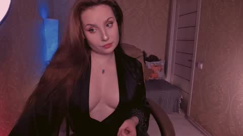 Snapshot of eesmaaarr chatting on October 6, 10:18 pm eesmaaarr online show from October 6, 10:18 pm