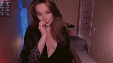 Snapshot of eesmaaarr chatting on October 9, 11:36 pm eesmaaarr online show from October 9, 11:36 pm