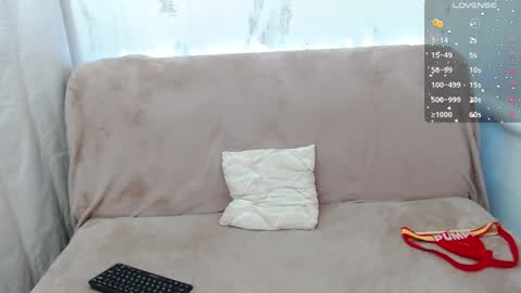 Snapshot of eesprit chatting on January 14, 1:28 pm Daniel and Alex online show from January 14, 1:28 pm