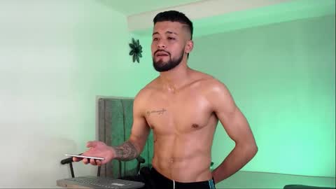 eevil_boys_77 online show from October 2, 12:34 pm